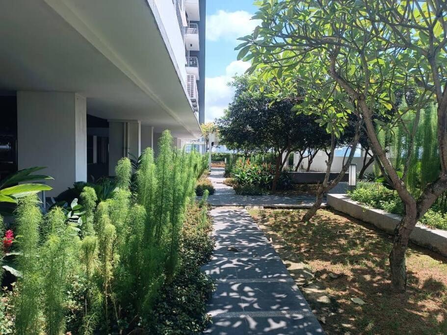 One Tebrau By Antlerzone Apartment Johor Bahru Ngoại thất bức ảnh